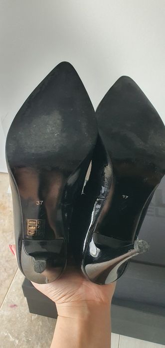 Pantofi negri cu toc