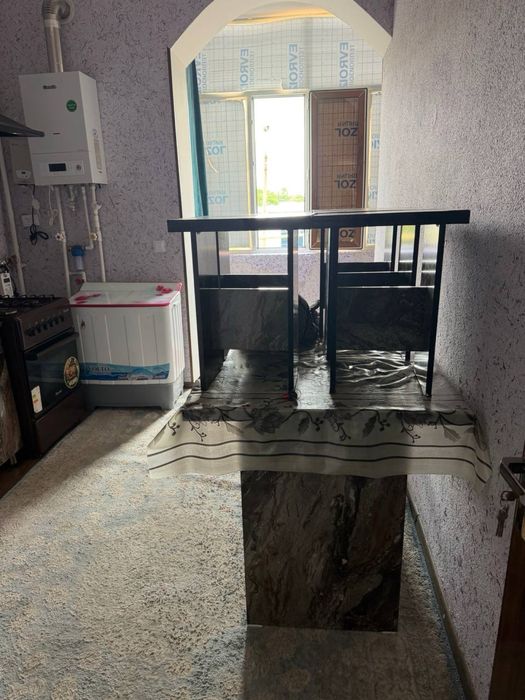 7 каватли домнинг 2 каватида 2 хонали квартира ижарага берилади