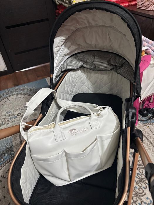 Коляска детская почти новая