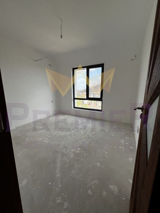 Продава се Четиристаен апартамент в Варна, Виница - 135 кв.м за 1058 €/кв.м - Снимка #7