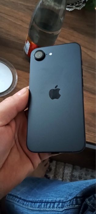 Urgent!! Vand iphone 16e ca nou 128gb