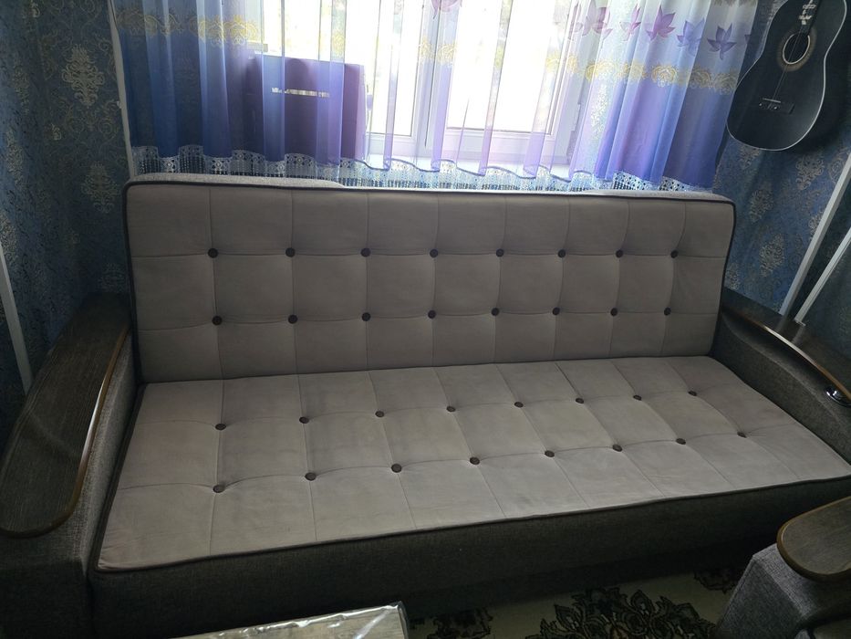 Диван кресло в хорошем состояние