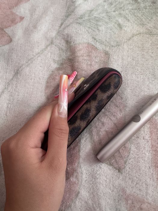 Iqos iluma roz + husa leopard