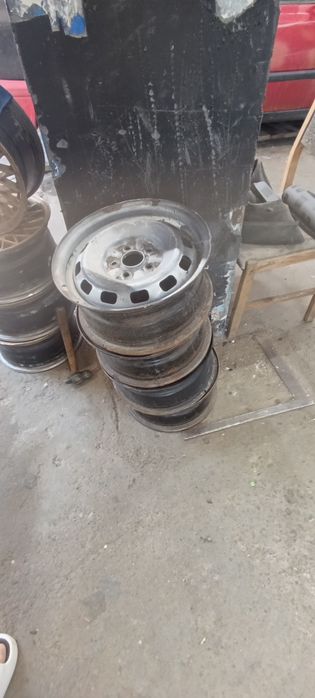 Продам запчасти Карина е