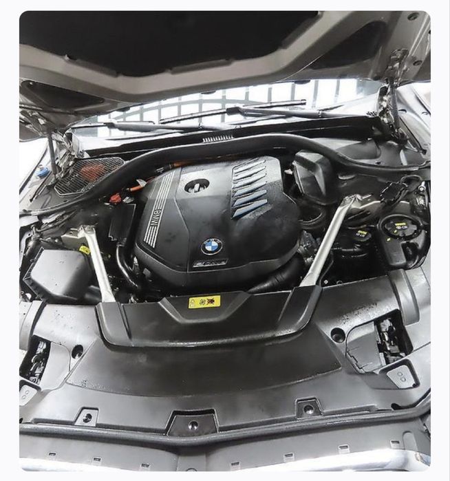 BMW 7-Series 745Le iPerformance Design Pure Excellence