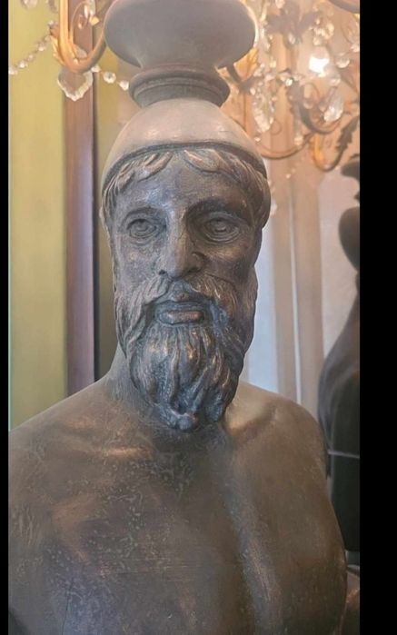 Statuie cu candelabru, mărime naturală