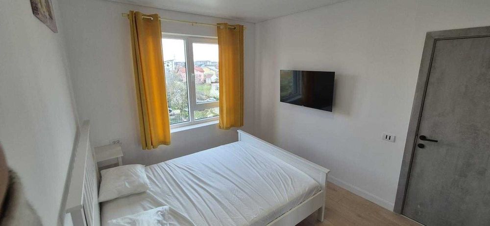 Inchiriez Apartament 2 camera sector 4-Propietar