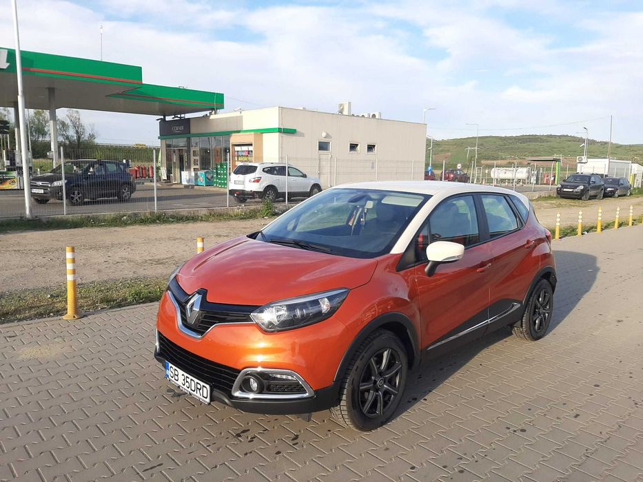 RENAULT Captur 2016