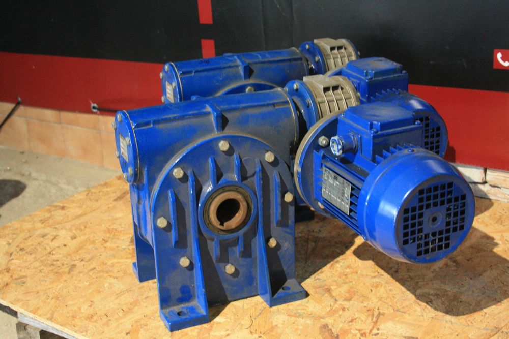 Мотор-редуктор SITI 0.37 kW|i=450|3.1 об.|електромотор с два редуктора