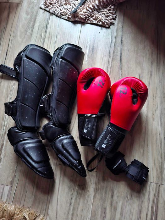Echipament kickboxing, mănuși 12oz, tibiere, fase de box 2.5 metrii