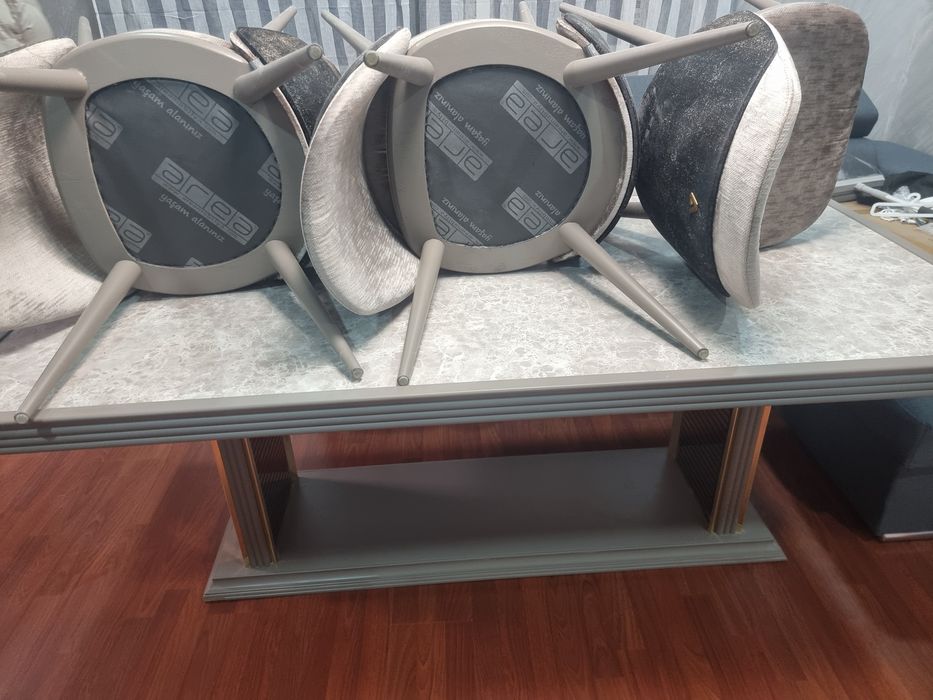 Комплект Голяма масивна маса с 6 стола