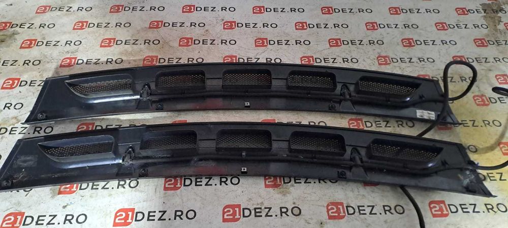 Grila capota Mercedes A - B Class w169 w245 cu diuze spalare parbriz