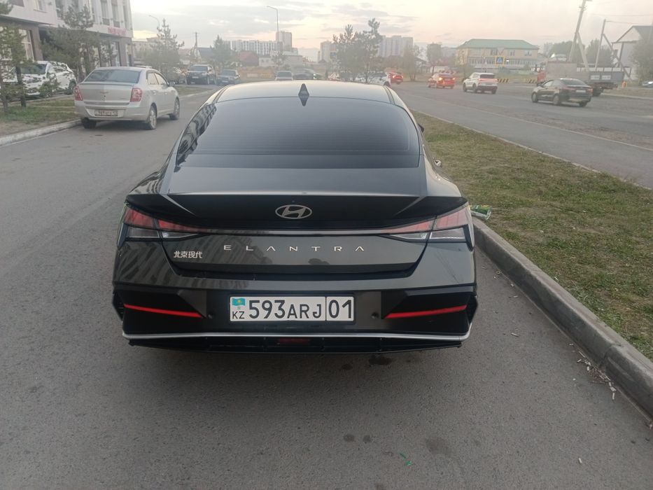 СРОЧНО ПРОДАМ!!! Hyundai Elantra