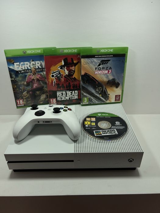 Xbox One S 2Tb - 4 Jocuri  - În Stare Nouă, Făra Probleme