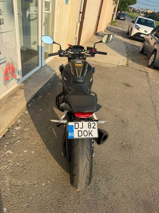 MOTO Honda CB650 2022 SI Remorca