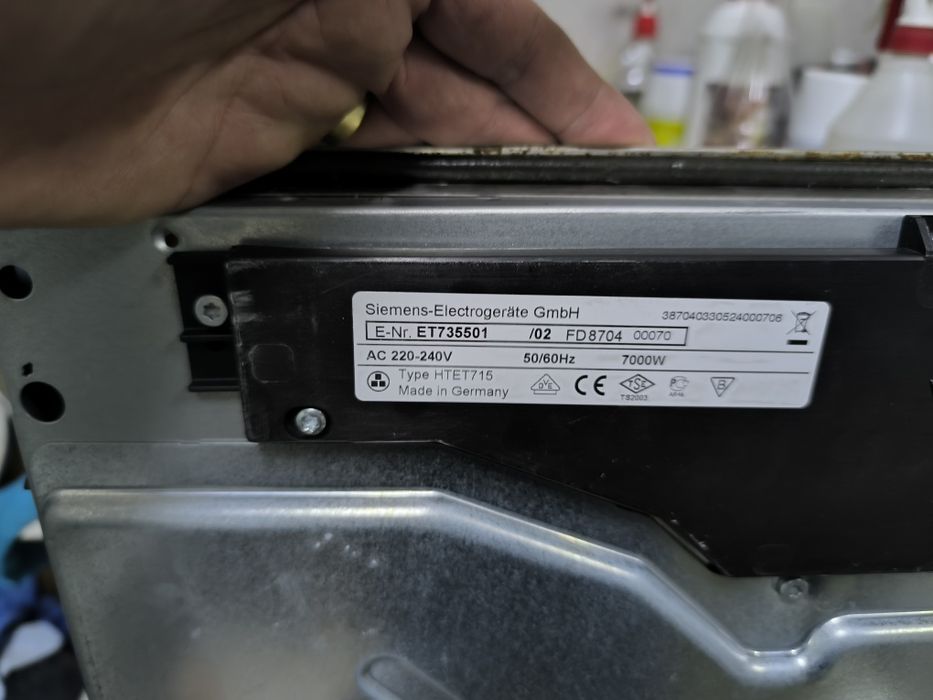 Фурна с керамичен плот Siemens ET 735501