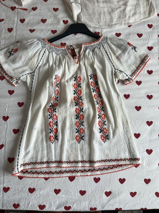 Ie si fuste de vanzard