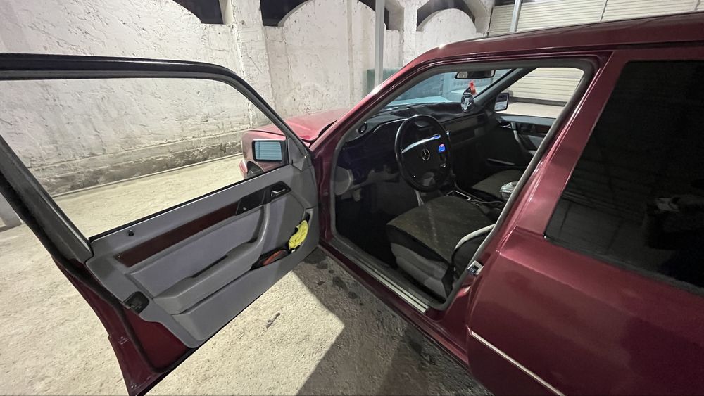 Мерседес Е220 автомат