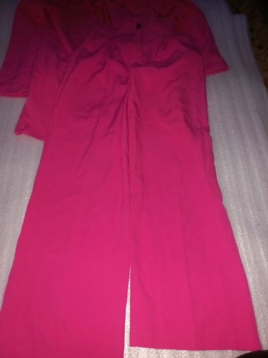 Ayollar uchun kastum shim 100 ming 46 razmer