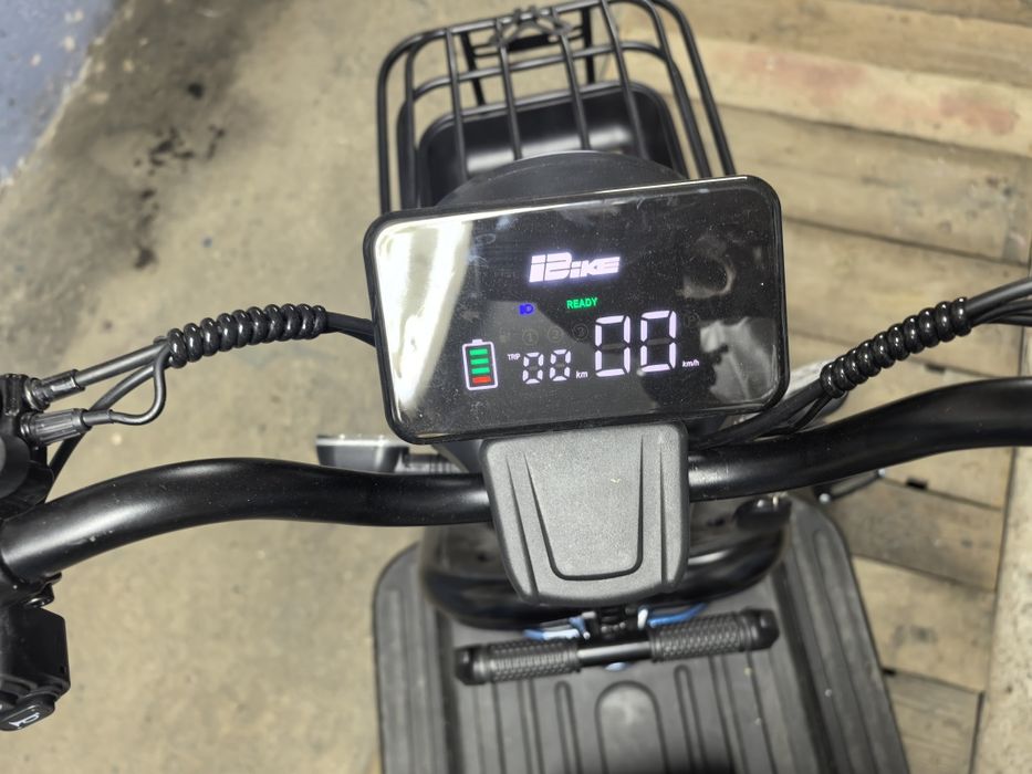 Триколка нова с фактура