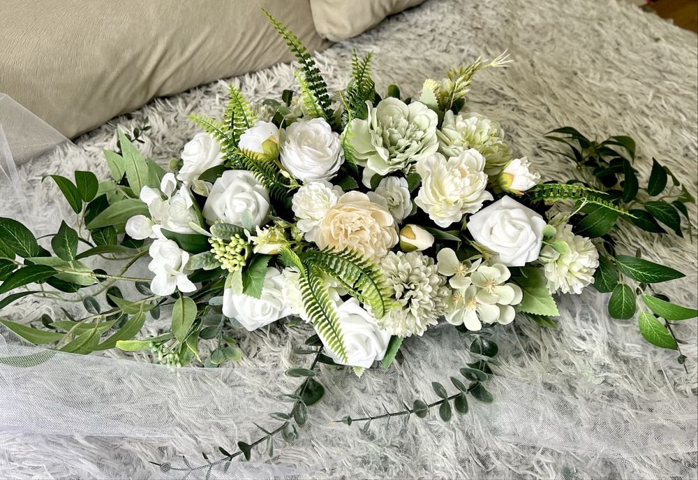 Украса за сватбена кола