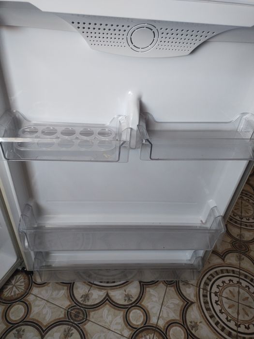 Продам Холодильник LG