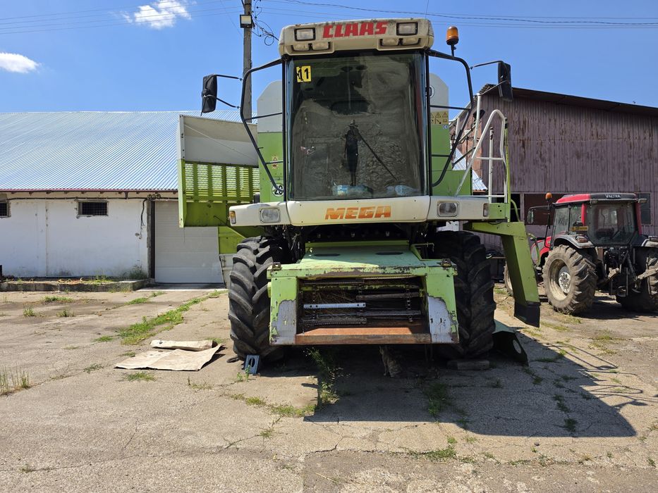 Combina claas dominator mega 204