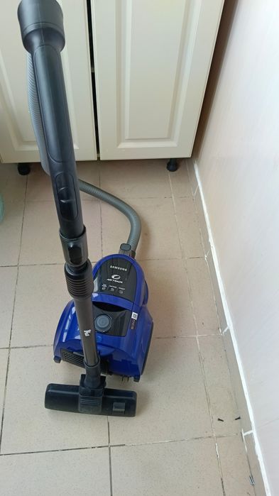 Пылесос  Samsung 1600w