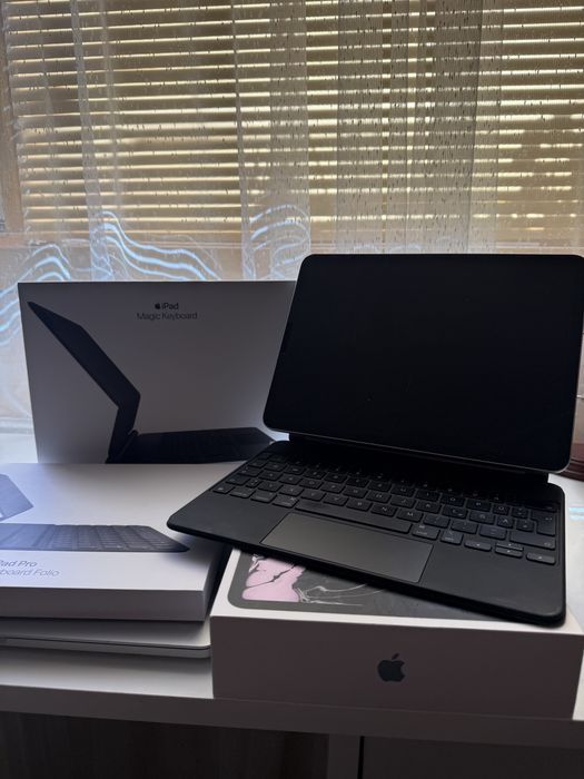 Ipad pro 11’ 1st gen с magic keyboard и type folio