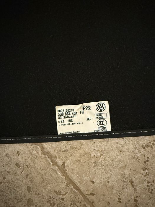 Presuri/ covorase mocheta originale VW Golf 8