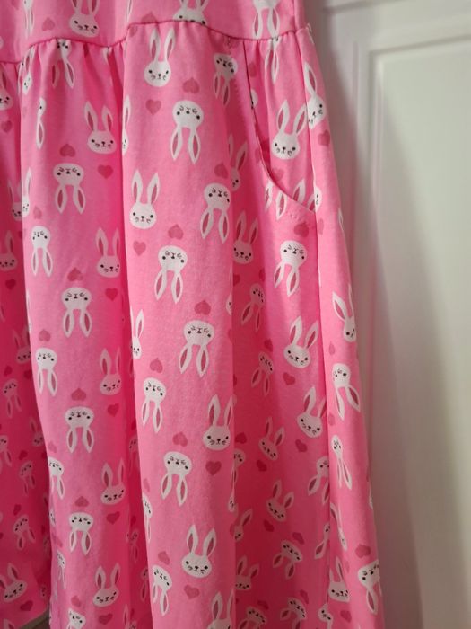 Платье для девочек от бренда H&M 122-128 раз.