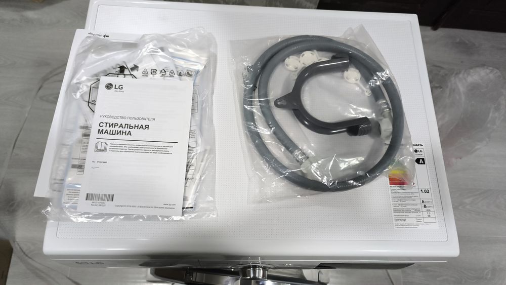 Стиральная машинка LG F2J3NS2W  7кг