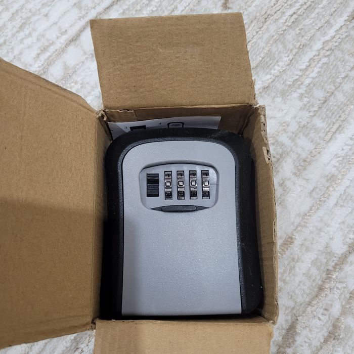 Продам сейф для ключей