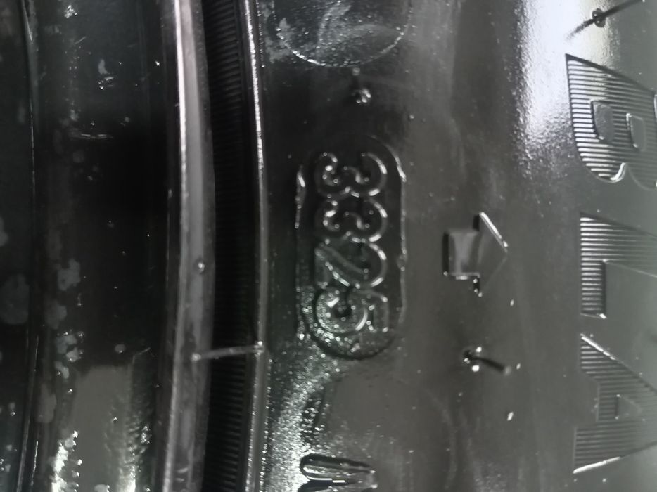 Прадам камплект новых балонов с дисками