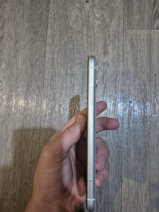 Продам Iphone 11
