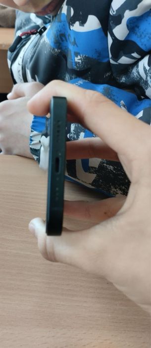 Обменяю iphone 13 midnight