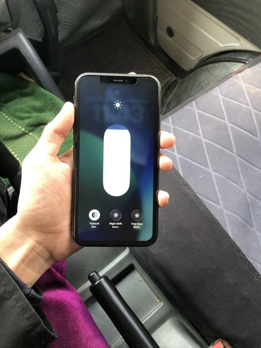 Iphone 11 ideal dakumet karopka bor