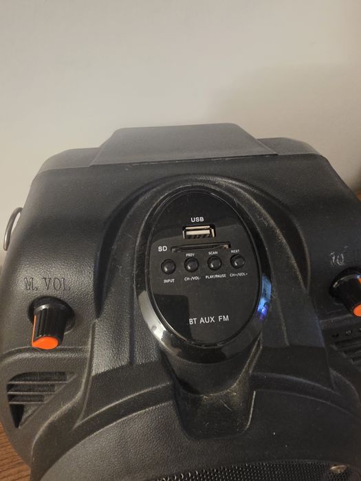 Boxa portabila Akai 30w