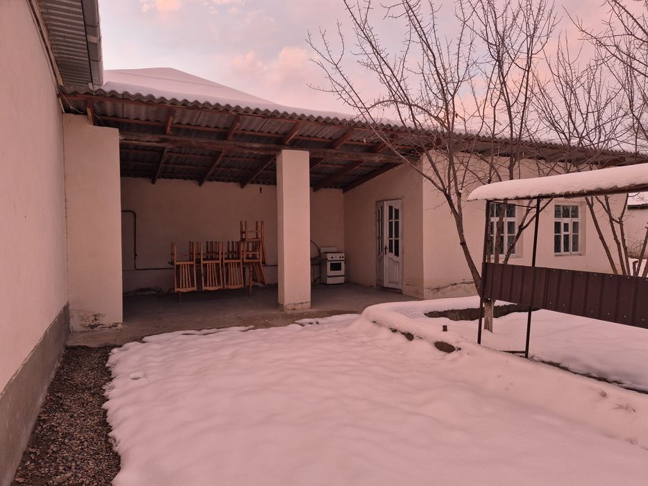 Sirdaryo shaharda yangi uy sotiladi