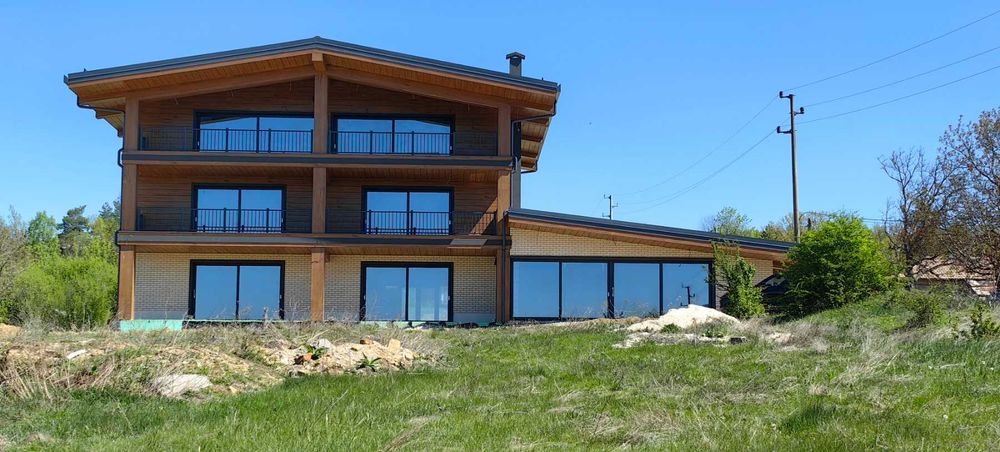 Продава се Къща в Габрово, Център - 726 кв.м за 765 €/кв.м - Снимка #2