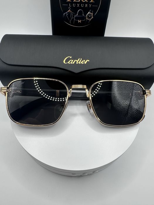 Ochelari Cartier cu reflexie mov