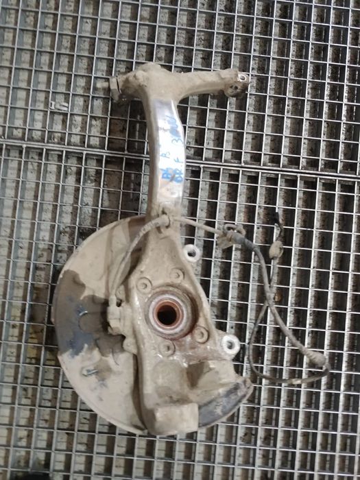 fuzeta dreapta fata  2.0 tdi bpw audi a4 b7