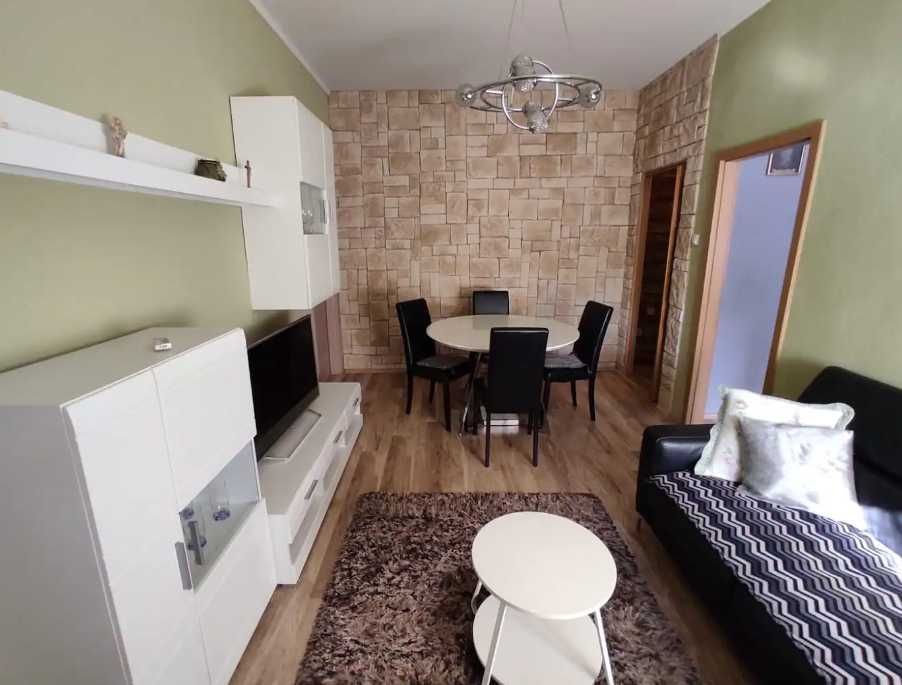 Дава се под наем Тристаен апартамент в Пловдив, Гагарин - 88 кв.м за 265.2 € - Снимка #1