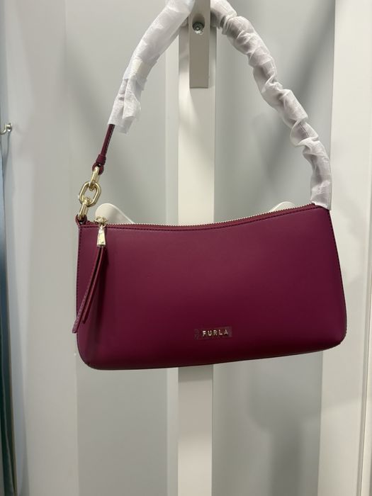 Нова дамска чанта Furla