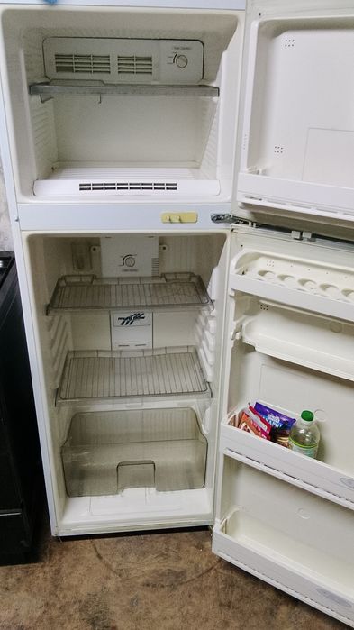 Продам холодильник