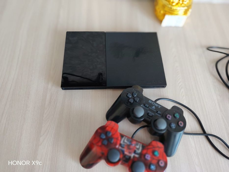 PS 2 в хорошем состояние