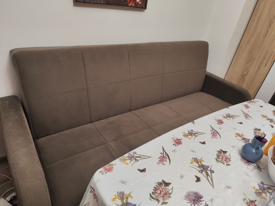 Диван с функция сън