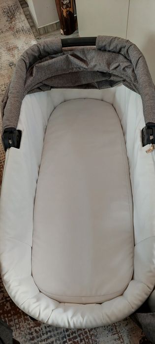 Бебешка количка,