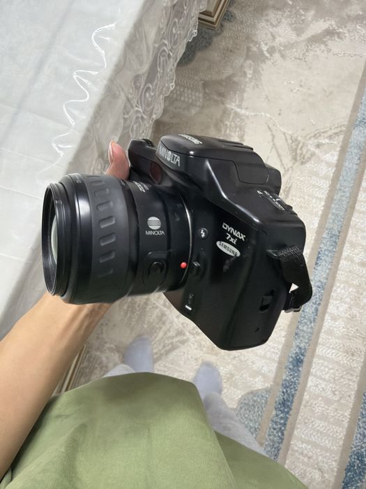 Samsung Minolta Dynax 7xi + 28–105