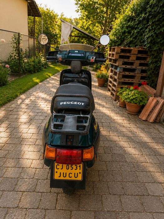 Scooter Peugeot retro
